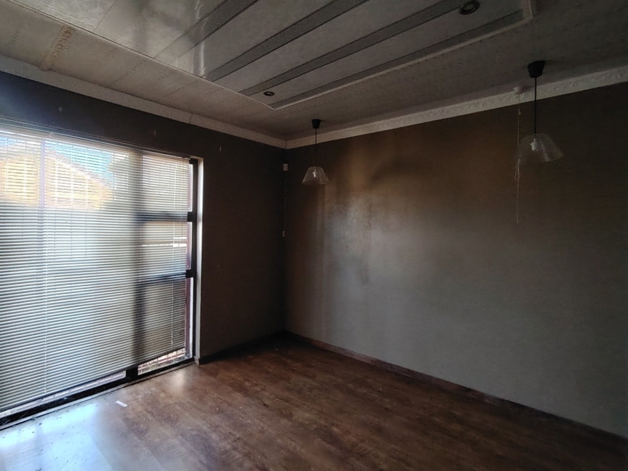 4 Bedroom Property for Sale in Mandela View Free State